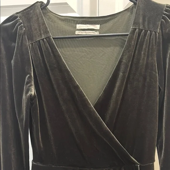 Elegant Dark Green Velvet Romper - Picture 2 of 7